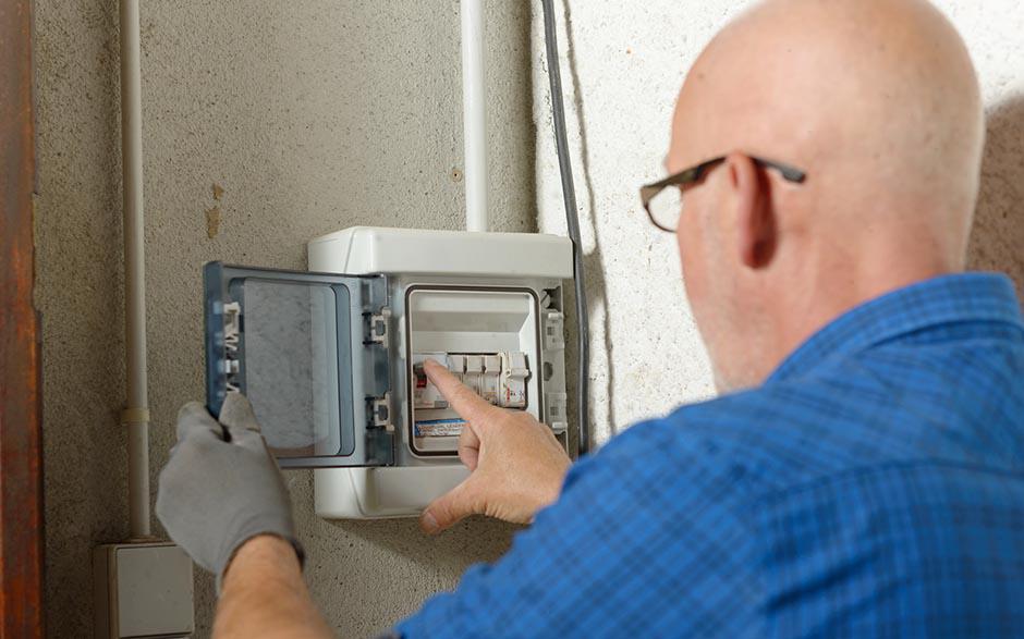 cherche électricien pas cher Villepreux